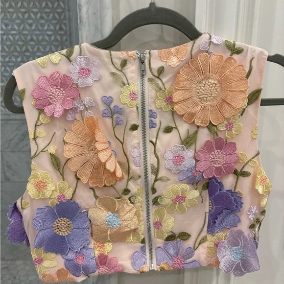 Floral Embroidered Sleeveless Top & Skirt set - Picture 2 of 4